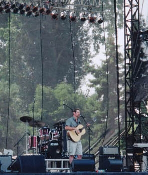 Tom at Heartland Music Festival 2002