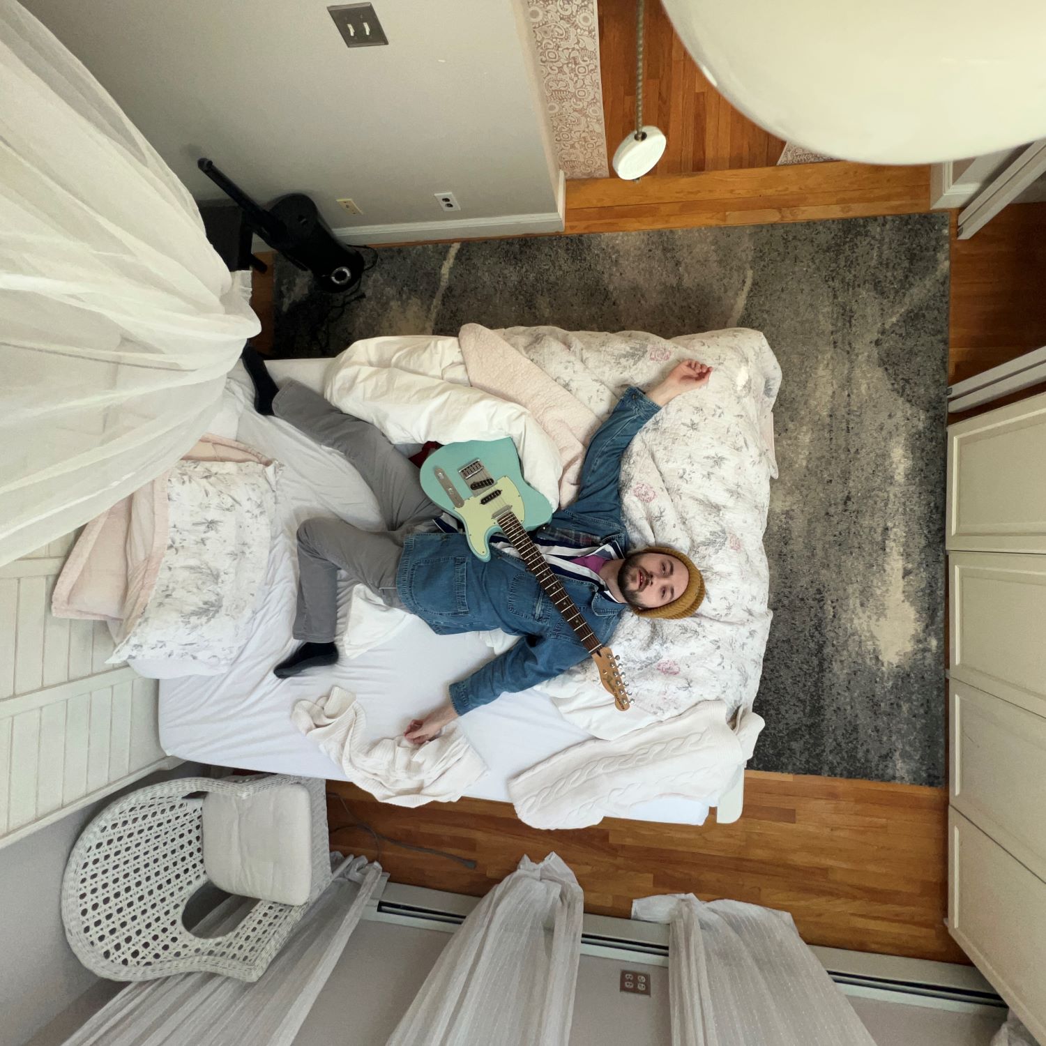 Jesse Bloodgood Artist Photo.jpg